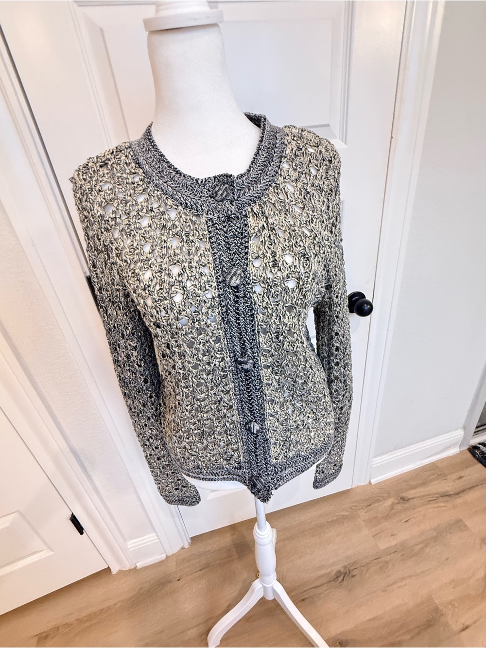 DR2 Marled Gray and Cream Open-Knit Button-Front Cardigan-0010